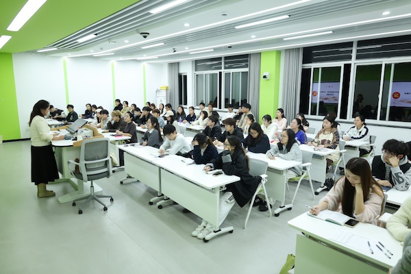 学生代表发言_副本
